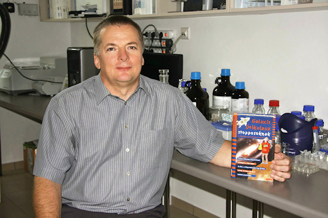 Prof. Dr. Ifj. Gallyas Ferenc egyetemi tanár, intézetigazgató helyettes, PTE Általános Orvostudományi Kar, Biokémiai és Orvosi Kémiai Intézet