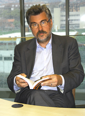 Prof. Dr. Komlósi László Imre egyetemi tanár, rektor-helyettes, PTE Központi Igazgatás, Rektori Hivatal