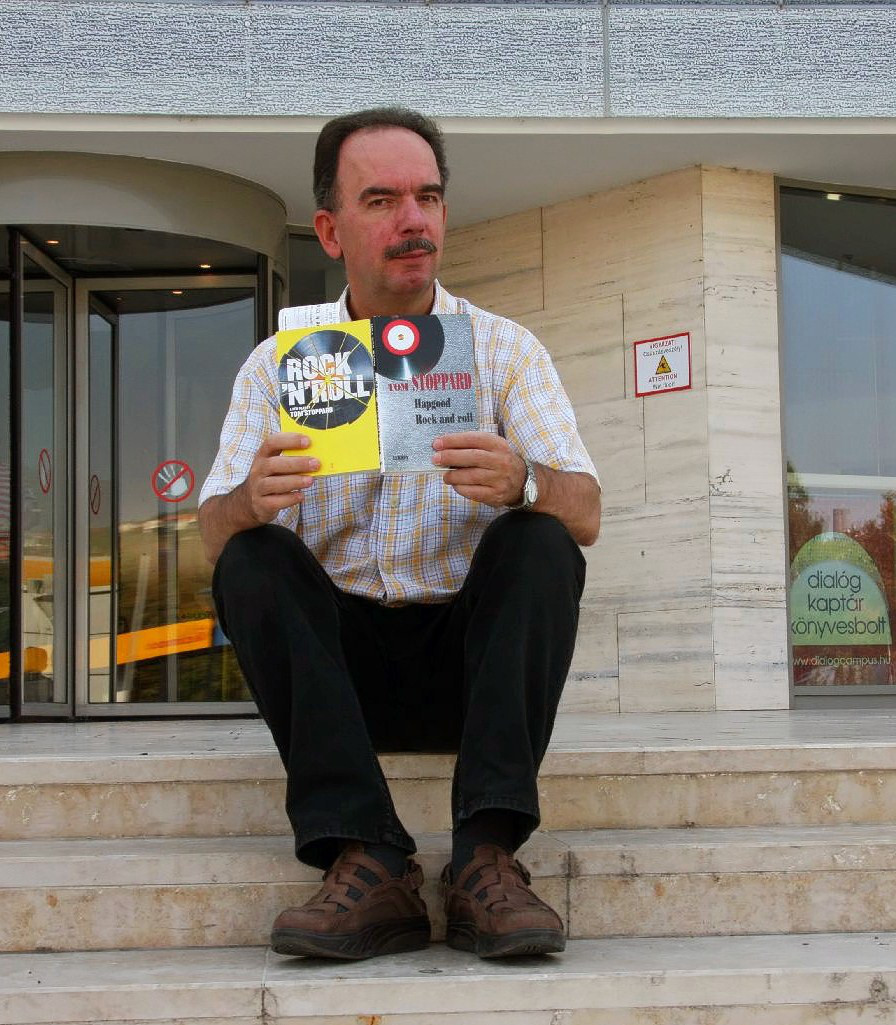 Prof. Dr. Müller Péter egyetemi tanár, PTE Bölcsészettudományi Kar, Modern Irodalomtörténeti és Irodalomelméleti Tanszék Prof. Dr. Müller Péter egyetemi tanár, PTE Bölcsészettudományi Kar, Modern Irodalomtörténeti és Irodalomelméleti Tanszék