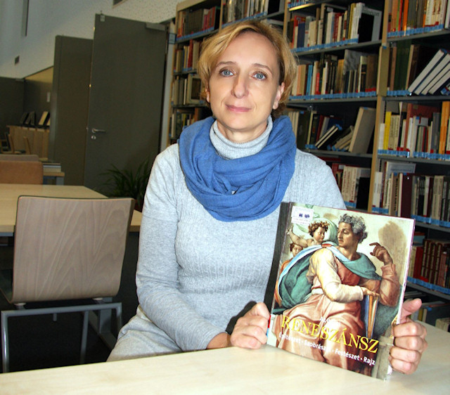 Dr. Gálosi Adrienne egyetemi adjunktus, PTE Bölcsészettudományi Kar, Esztétika Tanszék