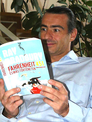 Dr. Gyuris Norbert egyetemi adjunktus, PTE BTK Anglisztika Intézet, Angol Nyelvű Irodalmak és Kultúrák Tanszék